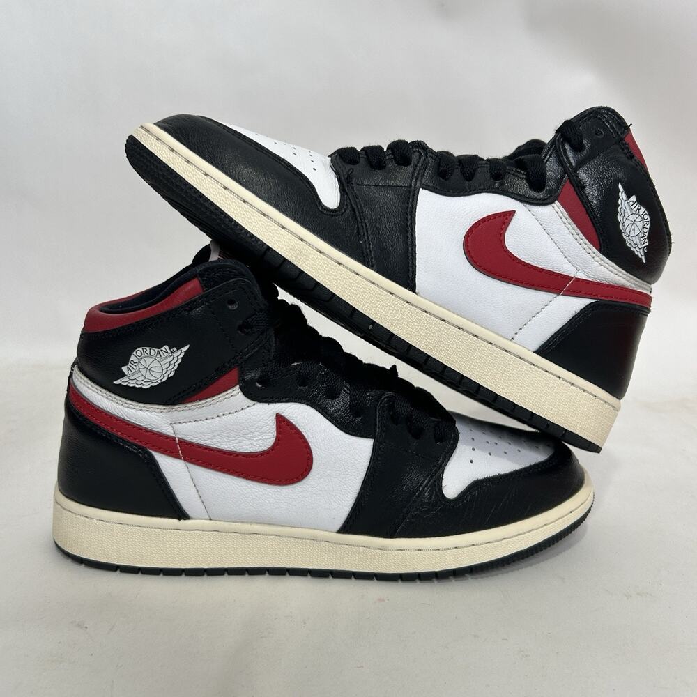 Nike Air Jordan 1 Retro High GS "Black Gym Red”